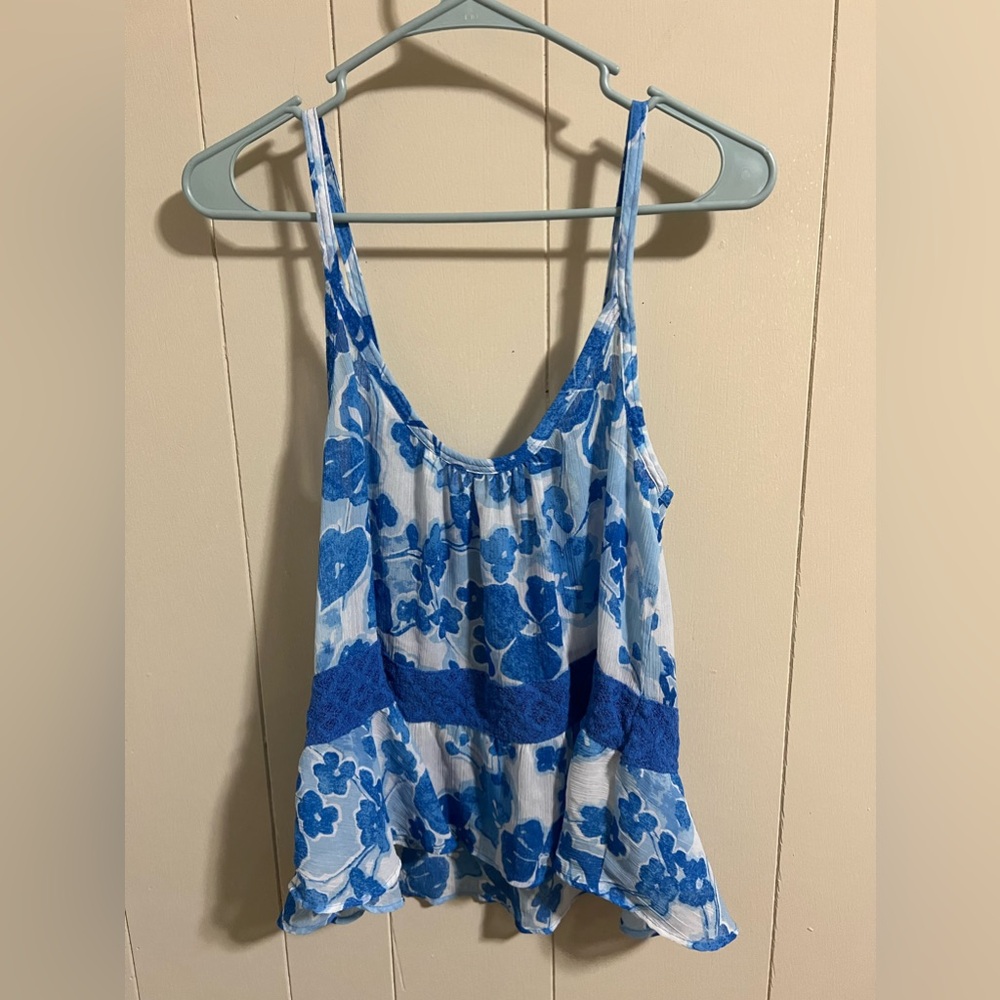 Hollister blue and white floral lightweight crochet size medium